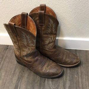 Ariat cowboy boots size 9.5